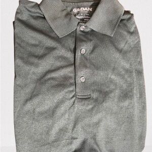 Gildan Men's Green Polo Shirt